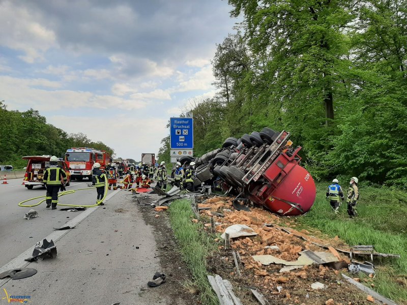 2022_20220502_EINSATZ_TH-Verkehrsunfall_01